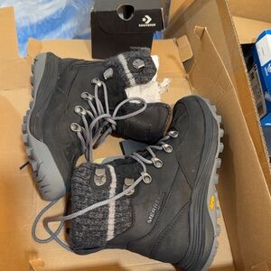 Women's Siren 4 Thermo Mid Zip Waterproof  size6